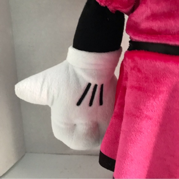 Disney Minnie Mouse Plush 24 inches tall - Picture 12 of 13